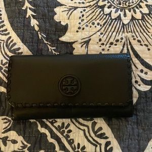 Tory Burch black leather wallet